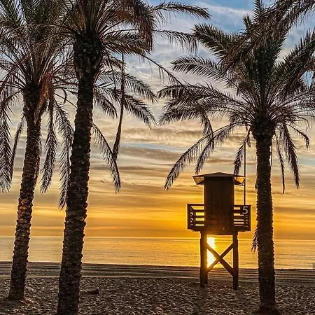 El Estudio De La Playa Benalbeach Holidays Deluxe