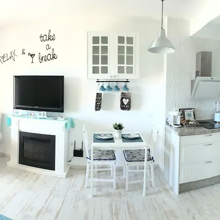 El Estudio De La Playa Benalbeach Holidays Deluxe
